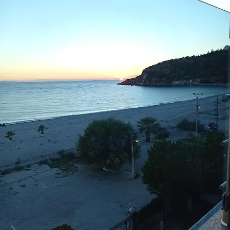Wave N' Sea Himare