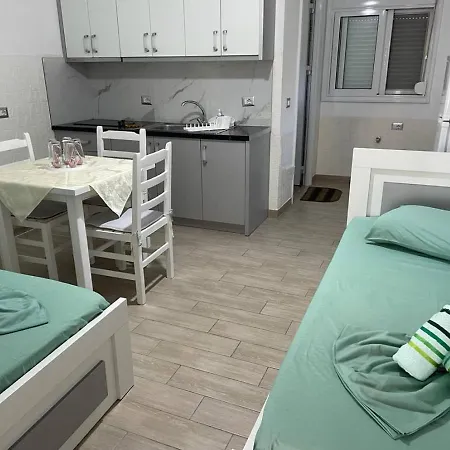 Wave N' Sea * Himarë